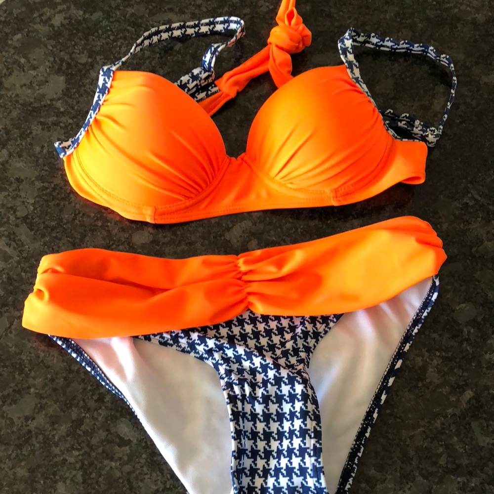 Navy orange bikini